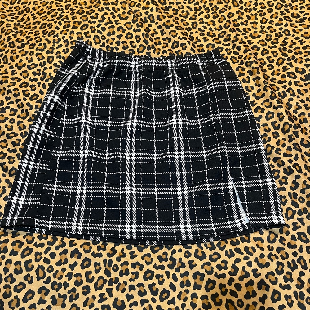 SHEIN Black and White Plaid Skirt